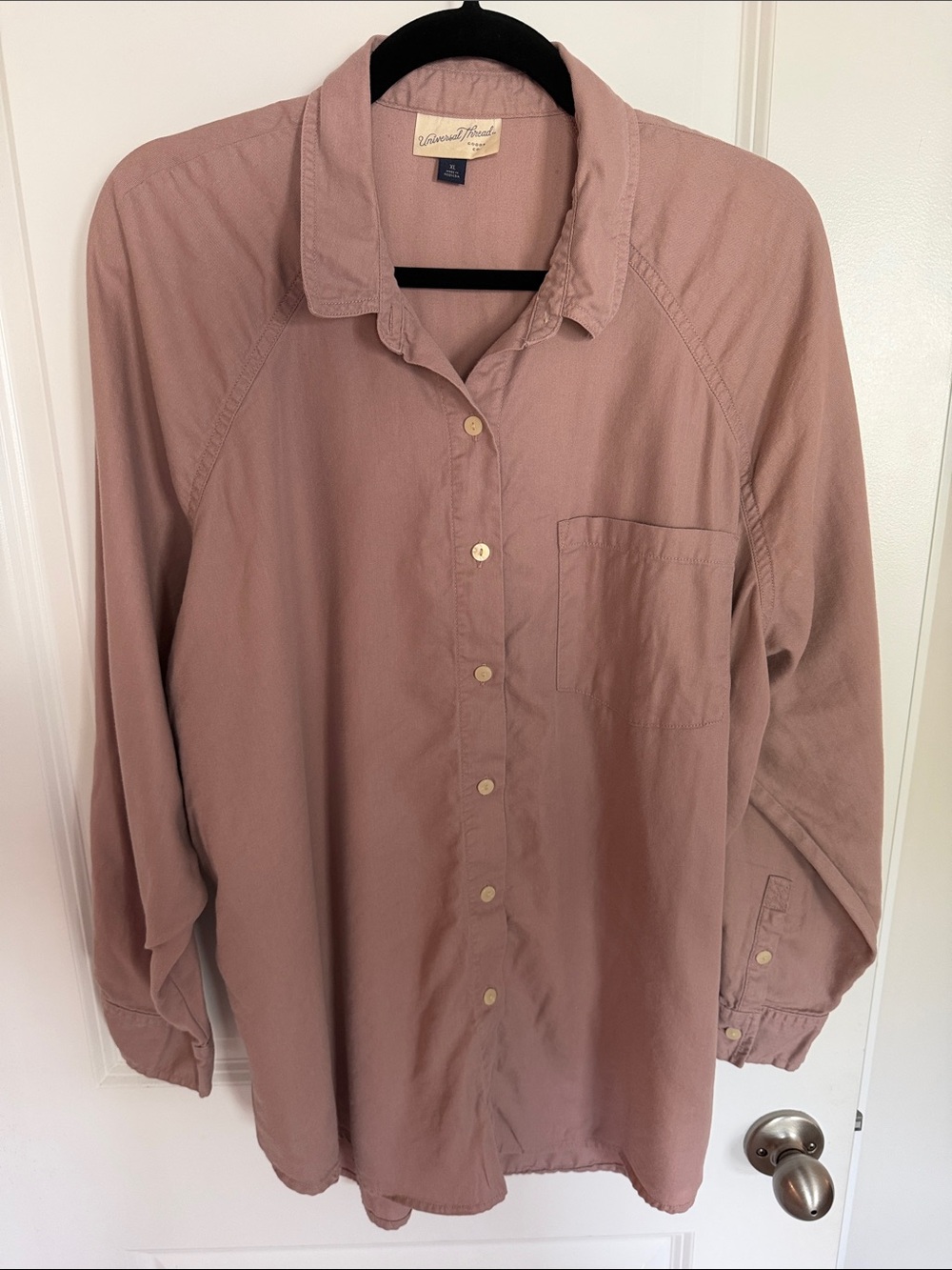 Universal Thread Women’s Mauve Rose Button-Up Shirt XL